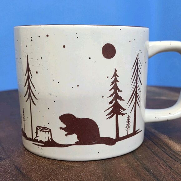 Limited Edition Tim Hortons Ceramic Mug Woodland Beaver 2019 Holiday Cream/Rust - Picture 2 of 10